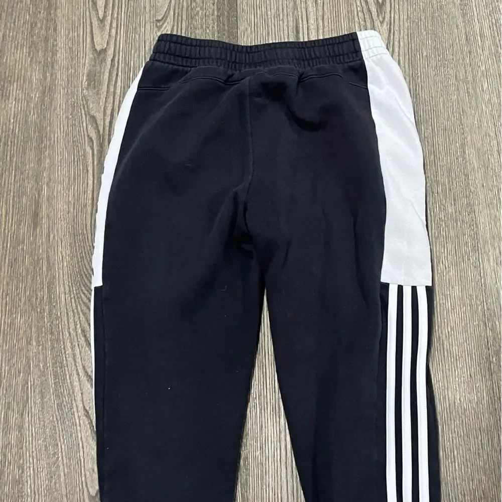 adidas details elasticated